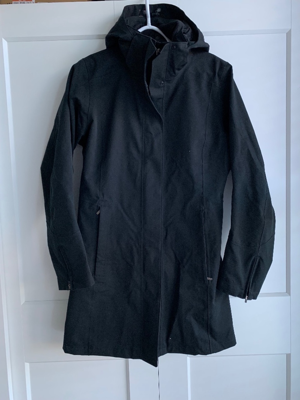 Patagonia Midium Length H2NO Rain Jacket Women's size M